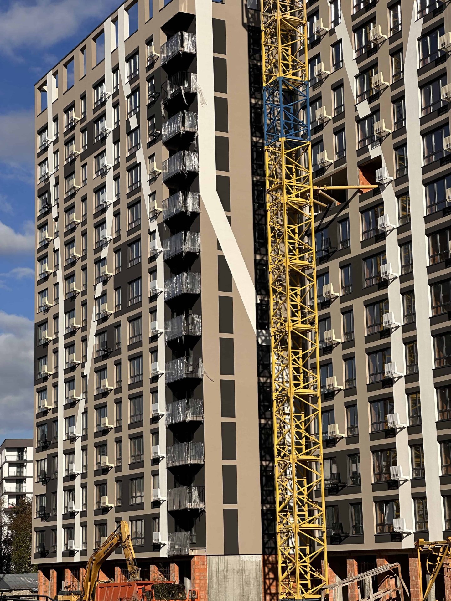 Листопад 2023
